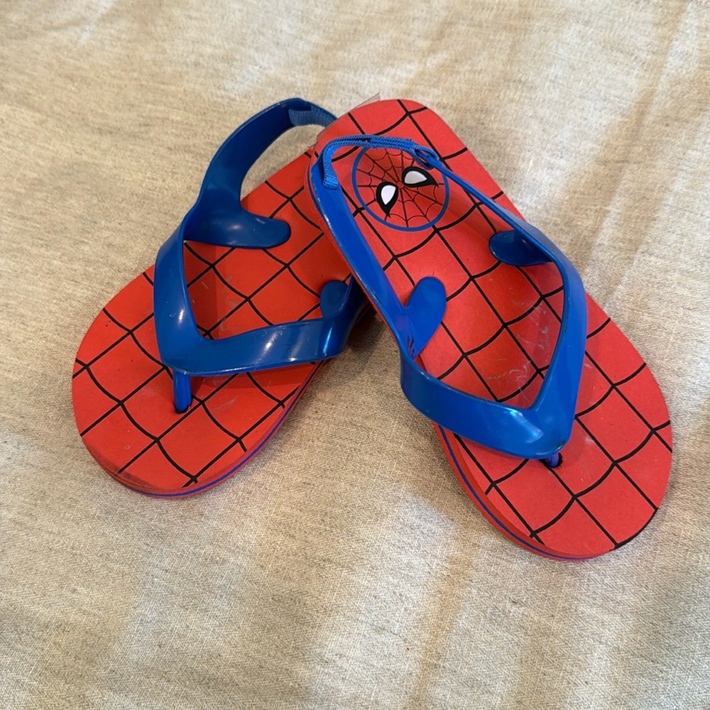 Spider-Man flip-flops like new size 7/8